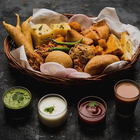 Hotel O Krishna Orchid Near Noida Sector 81 Metro Station Esterno foto