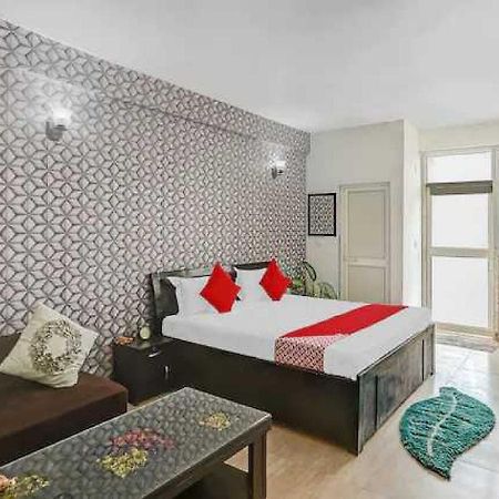 Hotel O Krishna Orchid Near Noida Sector 81 Metro Station Esterno foto