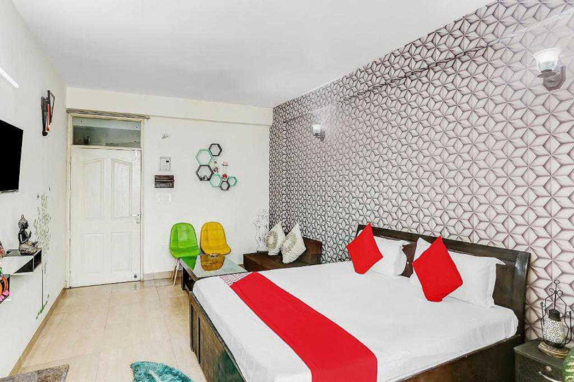 Hotel O Krishna Orchid Near Noida Sector 81 Metro Station Esterno foto