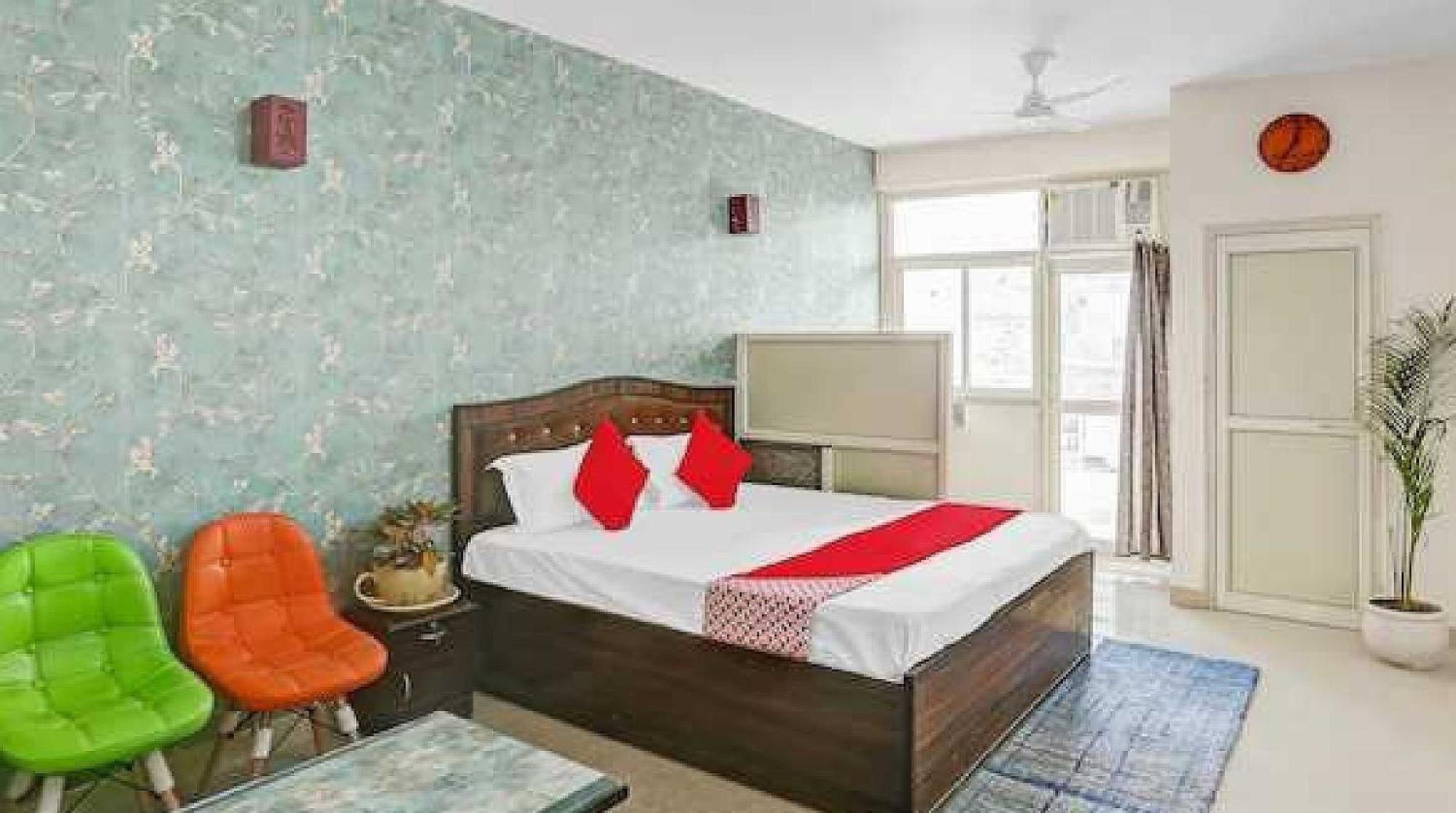 Hotel O Krishna Orchid Near Noida Sector 81 Metro Station Esterno foto